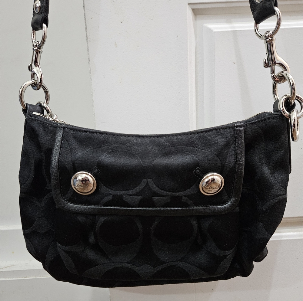 Coach poppy groovy crossbody bag
